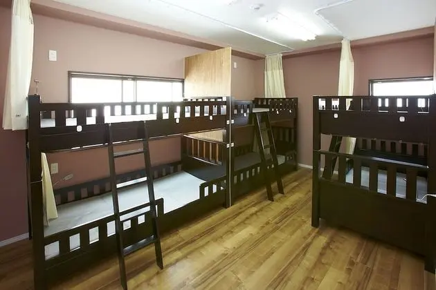Ortak Ranzalı Oda, Sadece kadınlar için, Ortak Banyo (Bunk Bed)