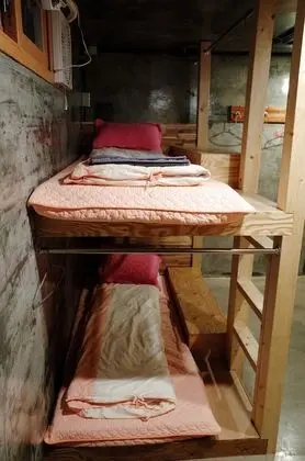 Ortak Ranzalı Oda, Karma Ranzalı Oda, Ortak Banyo (6 persons)