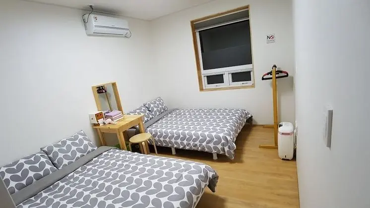 Basic Tek Kişilik Oda, 2 Çift Kişilik Yatak, Özel Banyo (D)