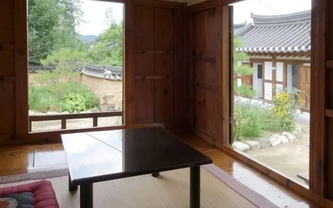 Oda (Mandarin duck Room)