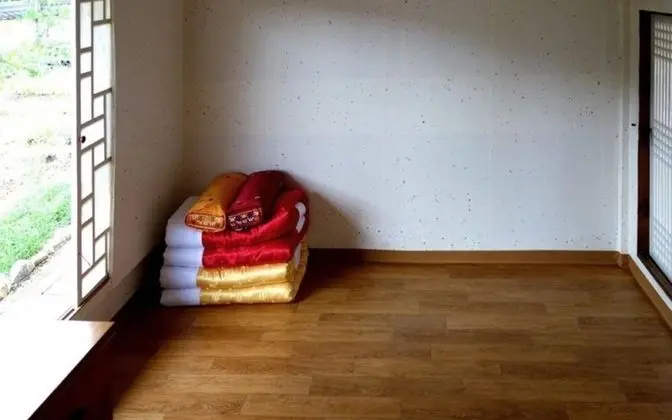 Oda (Mandarin duck Room)