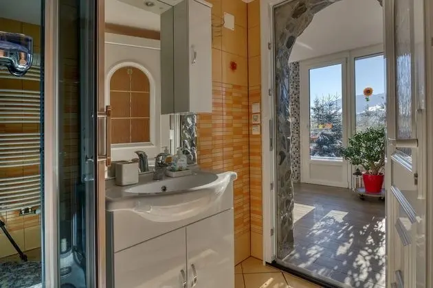 Family Villa, Birden Çok Yatak, 2 Banyolu, Bahçeli (Bonidesa House With Whirlpool)