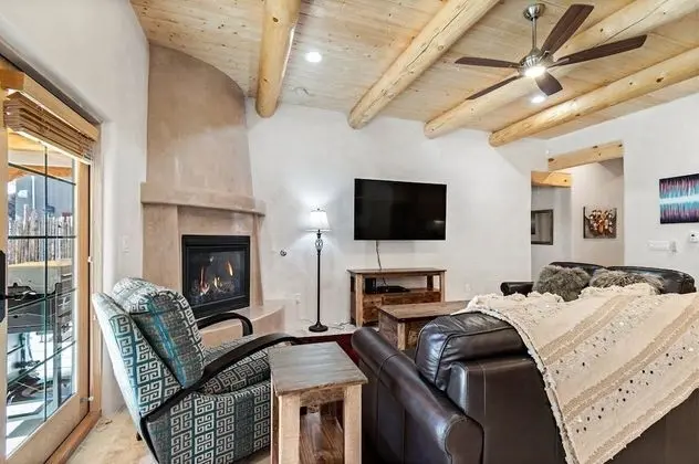 Ev (Bonita - Stunning Contemporary Home, )