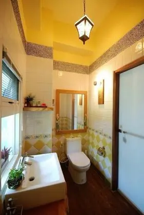 Basic İki Ayrı Yataklı Oda, Ortak Banyo