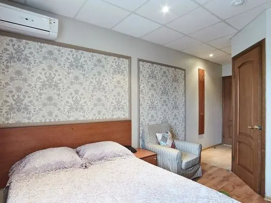 Business Tek Büyük Yataklı Oda