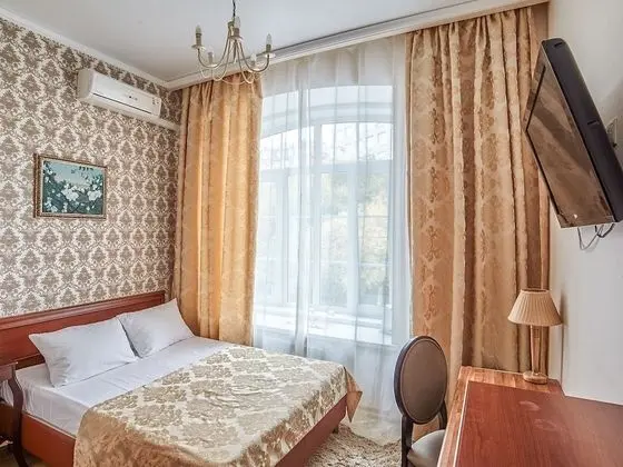 Business Tek Büyük Yataklı Oda