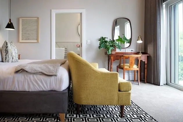 Deluxe Oda, Balkon, Havuz Manzaralı