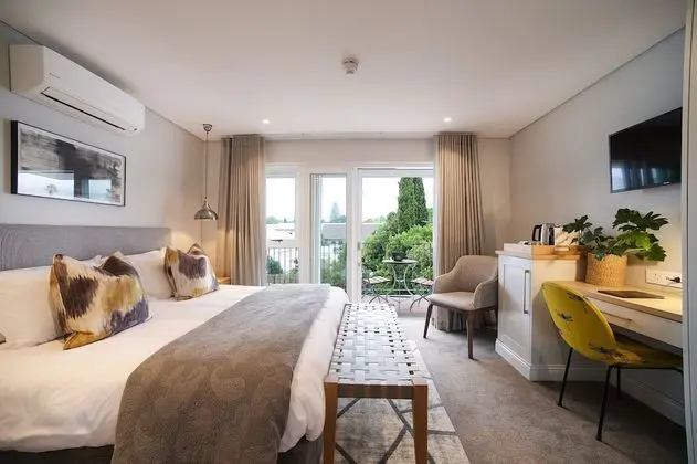 Deluxe Oda, Balkon, Havuz Manzaralı