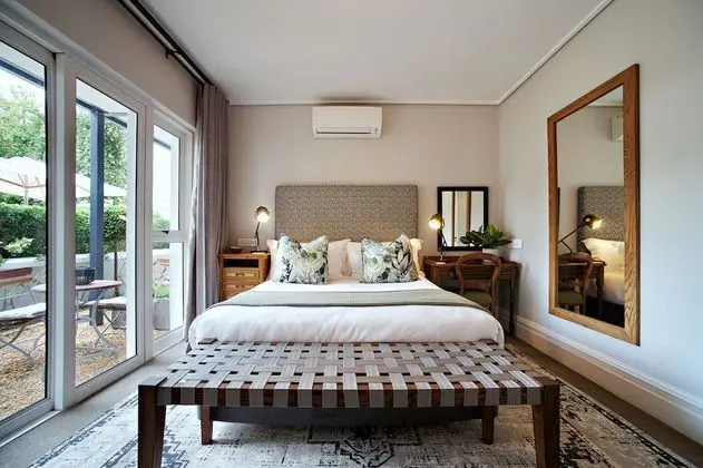 Deluxe Oda, Balkon, Havuz Manzaralı