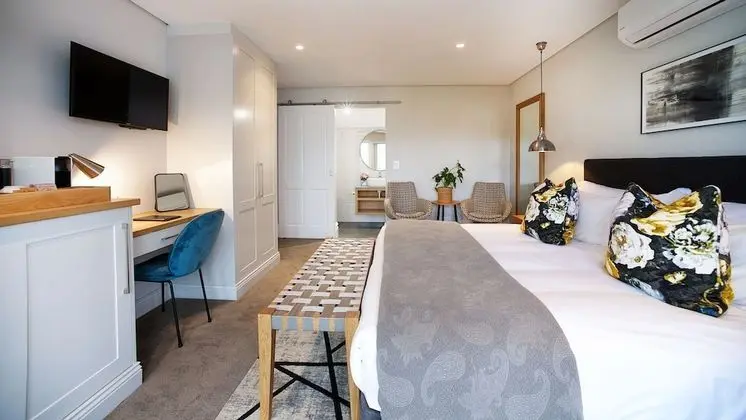 Deluxe Oda, Balkon, Havuz Manzaralı