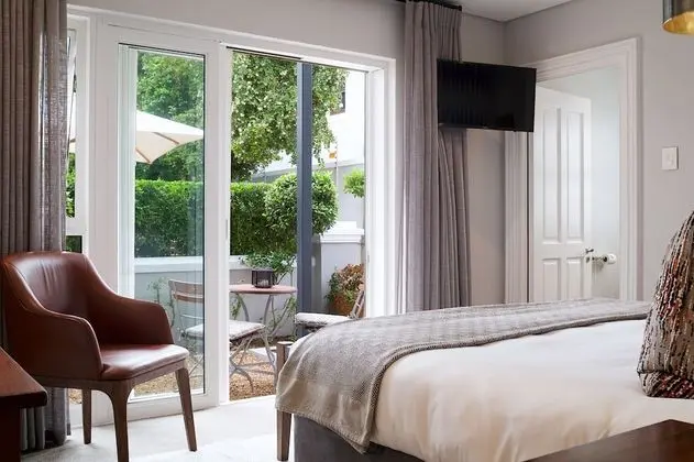 Deluxe Oda, Balkon, Havuz Manzaralı