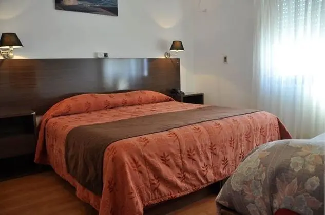 Üç Kişilik Oda