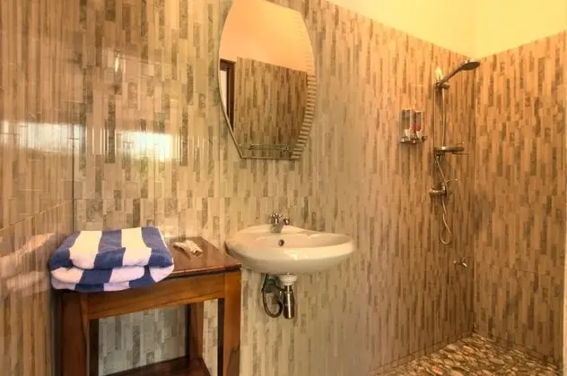 Comfort Tek Büyük Yataklı Oda (1)