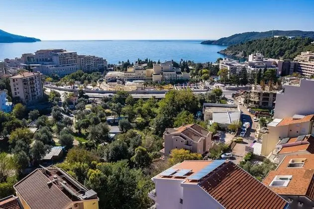 Premium Tek Büyük veya İki Ayrı Yataklı Oda