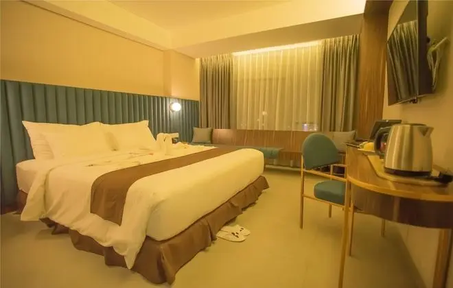 Deluxe Tek Büyük Yataklı Oda