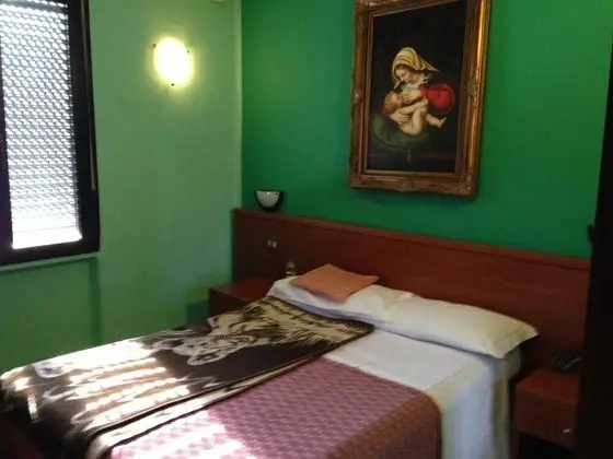 Tek Büyük Yataklı Oda, 1 Çift Kişilik Yatak