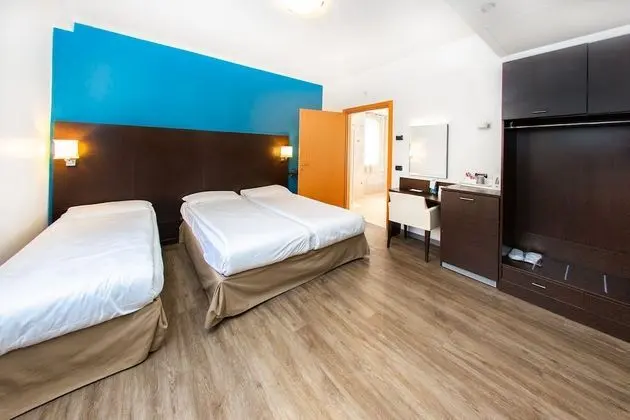 Standard Üç Kişilik Oda