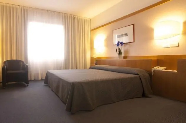 Classic Büyük Yataklı Tek Kişilik Oda