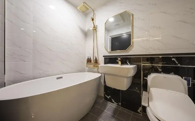 Oda (Premium VIP massage chair (with style)