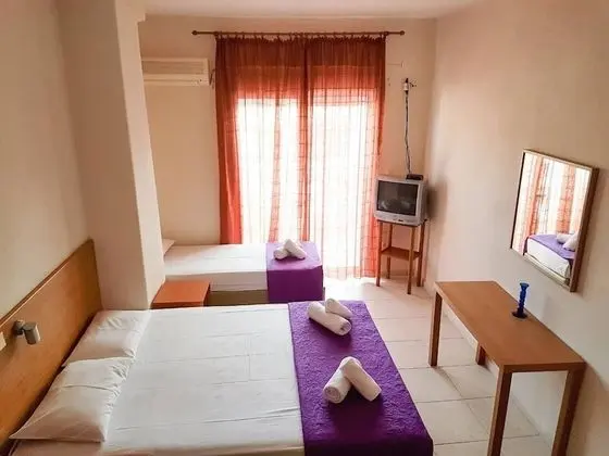 Stüdyo (4 Adults)