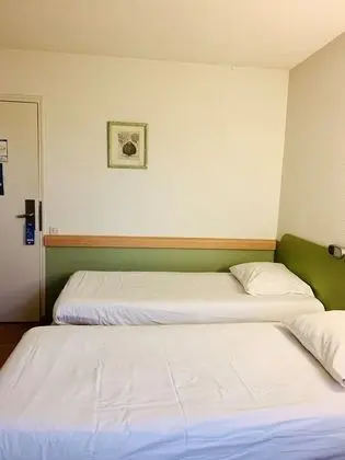 Basic İki Ayrı Yataklı Oda