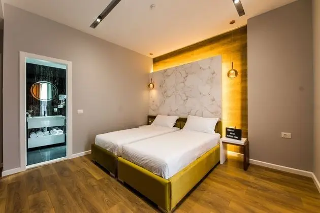 Comfort Tek Büyük Yataklı Oda