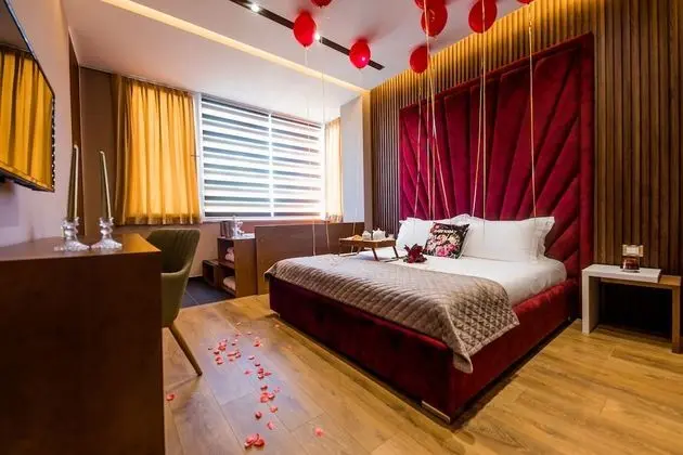 Deluxe Tek Büyük Yataklı Oda