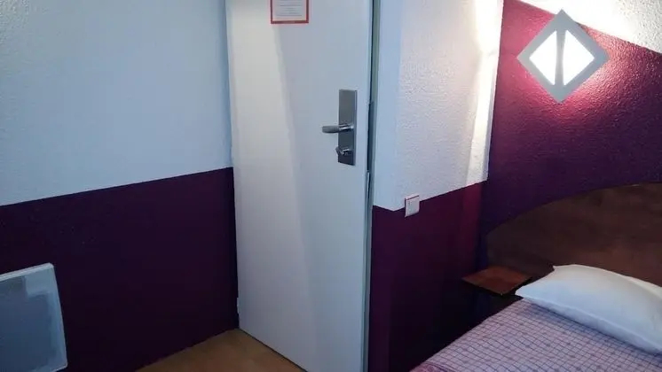 Üç Kişilik Oda