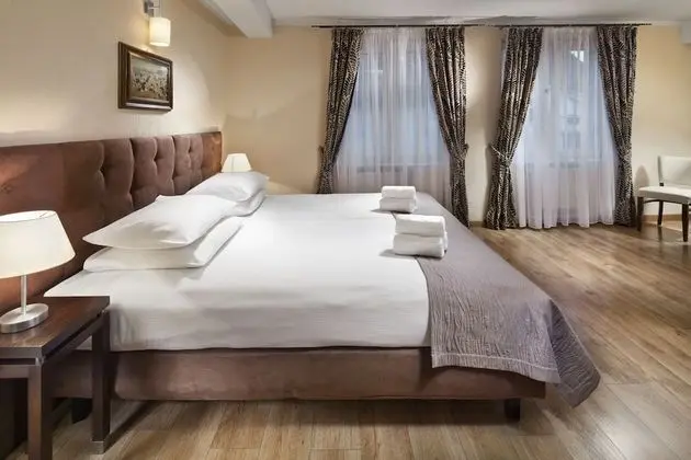 Standard Tek Büyük veya İki Ayrı Yataklı Oda