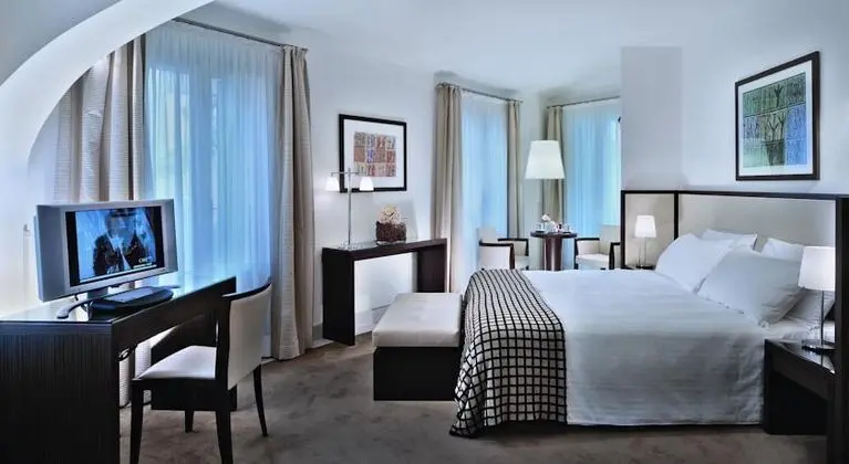 1 Çift Kişilik Veya 2 Tek Kişilik Yatak Deluxe