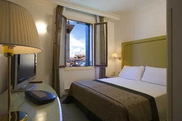 1 Çift Kişilik Veya 2 Tek Kişilik Yatak Standard