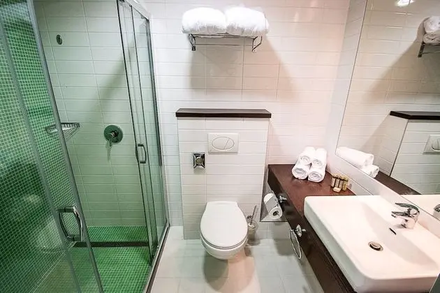 Standard Tek Büyük veya İki Ayrı Yataklı Oda, 1 Yatak Odası, Şehir Manzaralı, Avlu