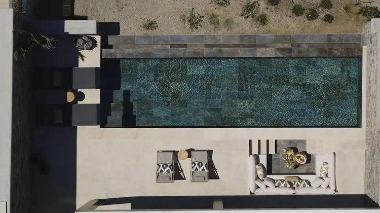 Bonzoe Two Bedroom Villa with Private Heated Pools