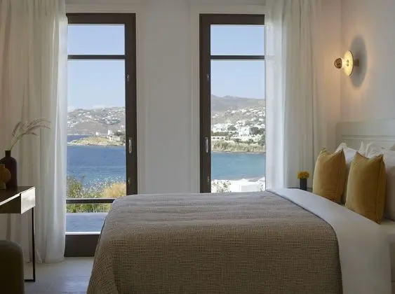 Lounge Suite with Private Heated Plunge Pool