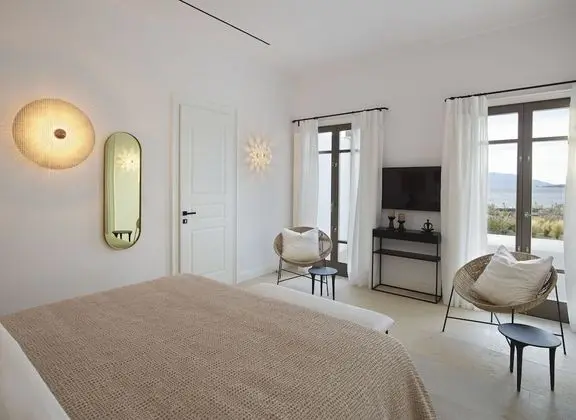 Three Bedroom Villa with Private Heated Pools