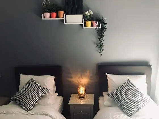 Basic Tek Büyük veya İki Ayrı Yataklı Oda