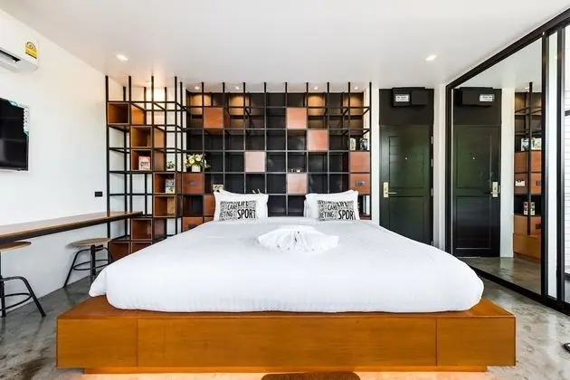 VIP Gallery Room with Private Bathroom