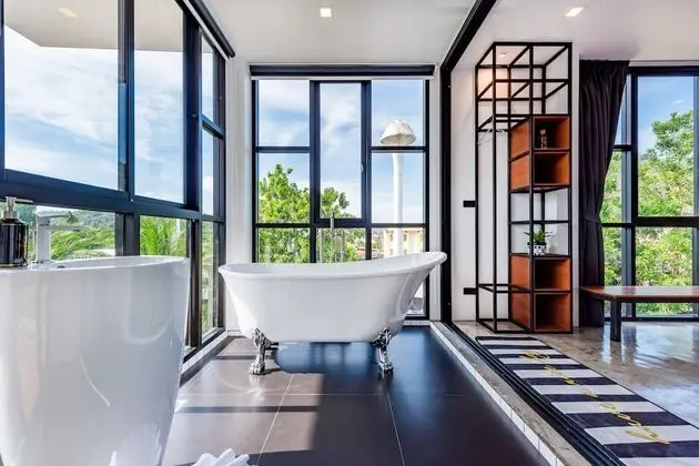VIP Gallery Room with Private Bathroom