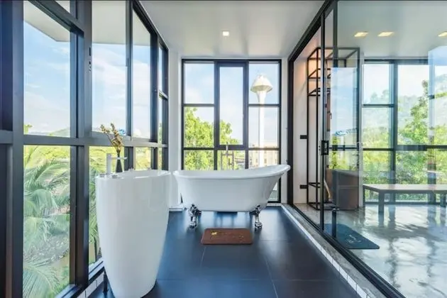 VIP Gallery Room with Private Bathroom
