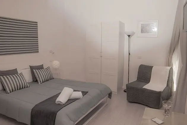 Standard Tek Büyük Yataklı Oda