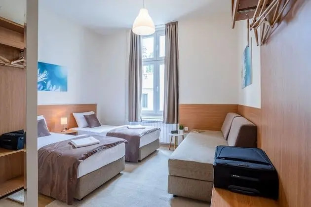 Comfort Üç Kişilik Oda, Banyolu/Duşlu