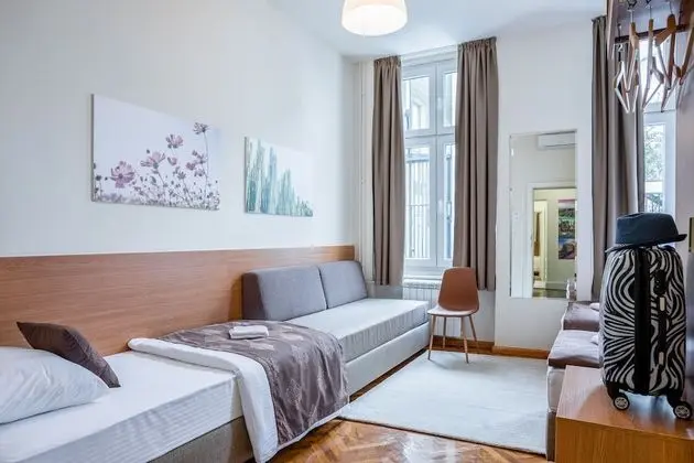 Comfort Üç Kişilik Oda, Banyolu/Duşlu