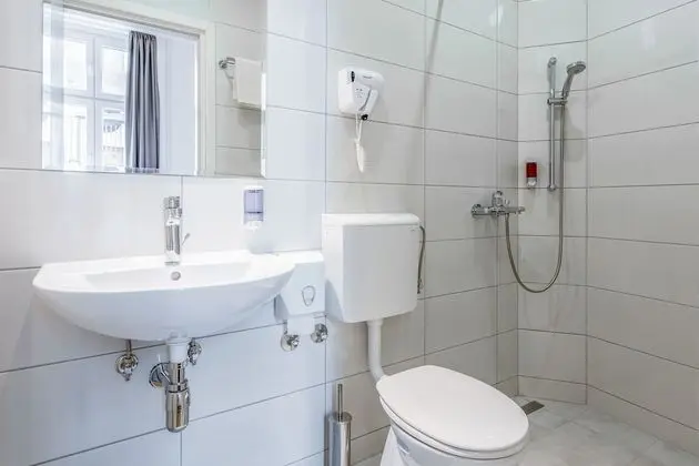 Comfort Üç Kişilik Oda, Banyolu/Duşlu
