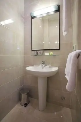 Economy Tek Büyük Yataklı Oda