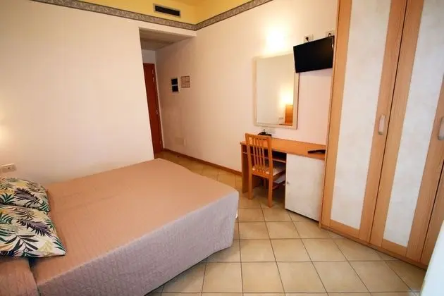 Comfort Tek Büyük veya İki Ayrı Yataklı Oda