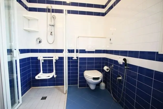 Comfort Tek Büyük veya İki Ayrı Yataklı Oda