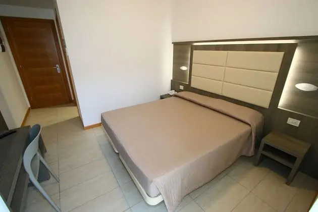 Superior Büyük Yataklı Tek Kişilik Oda