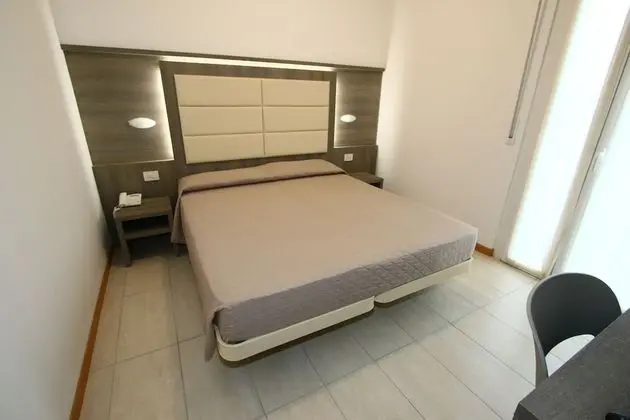 Superior Büyük Yataklı Tek Kişilik Oda
