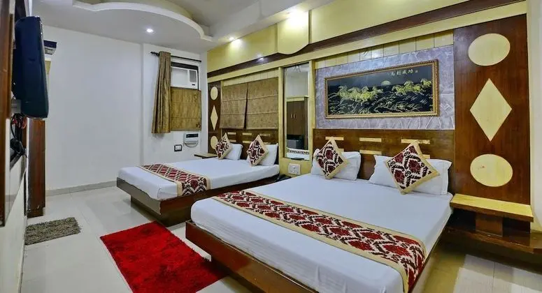 Family Oda, 2 Çift Kişilik Yatak, Sigara İçilebilir, Şehir Manzaralı