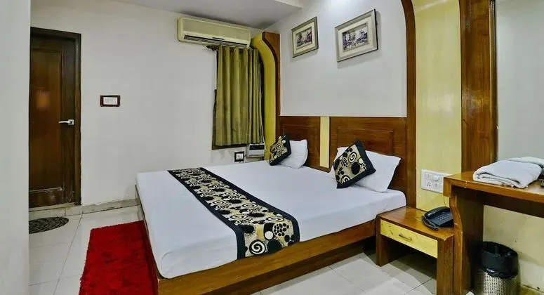 Family Oda, 2 Çift Kişilik Yatak, Sigara İçilebilir, Şehir Manzaralı